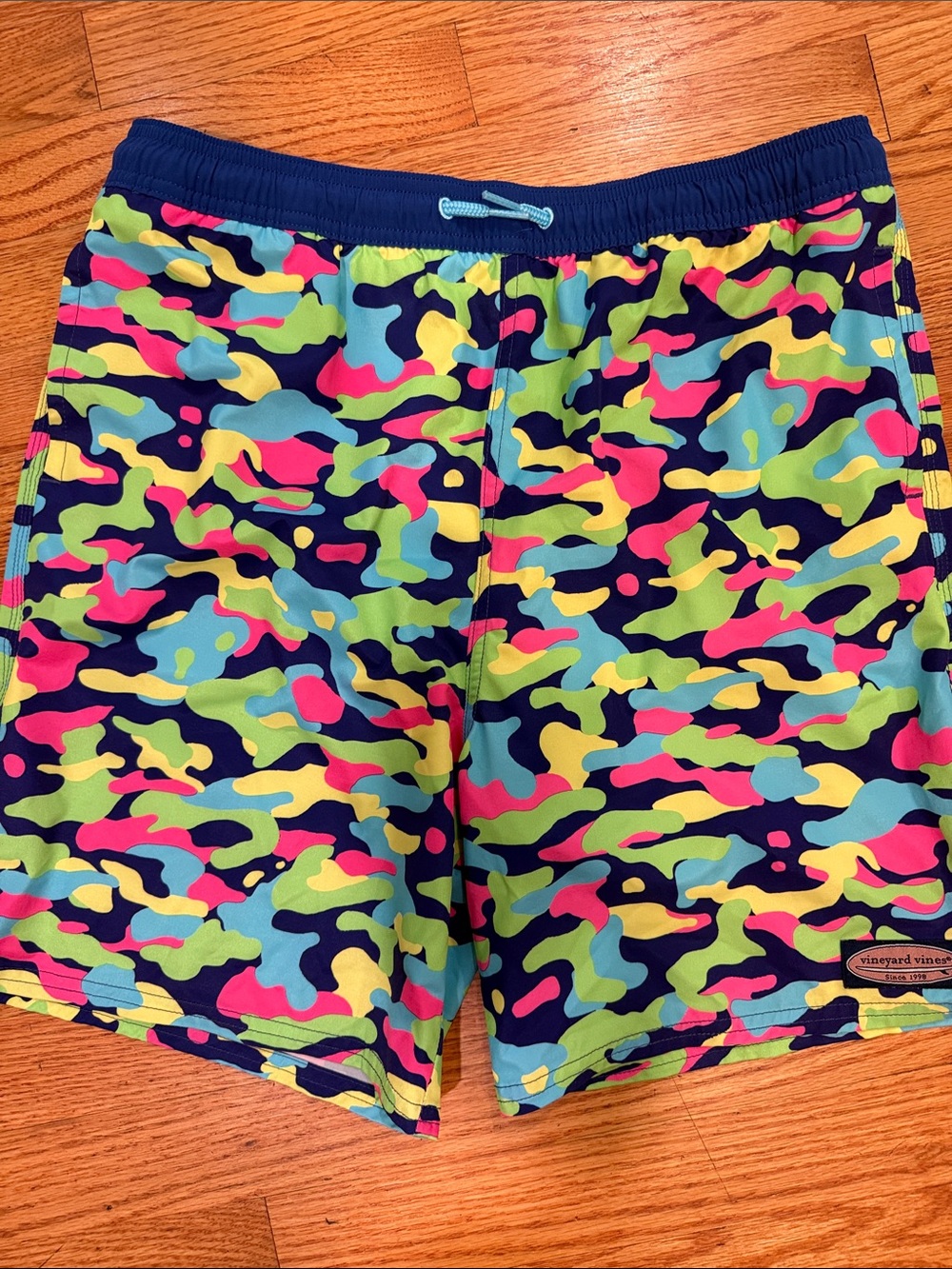 Vineyard Vines Neon Camo Swim Shorts Boys XL (size 18)